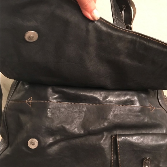 Dior hand bag very good condition lots of pocket - Picture 6 of 7